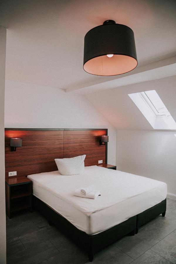 Domizil Hostel *